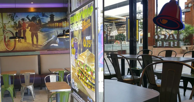 Taco Bell España: anuncio de Facebook Ads de la apertura de Murcia